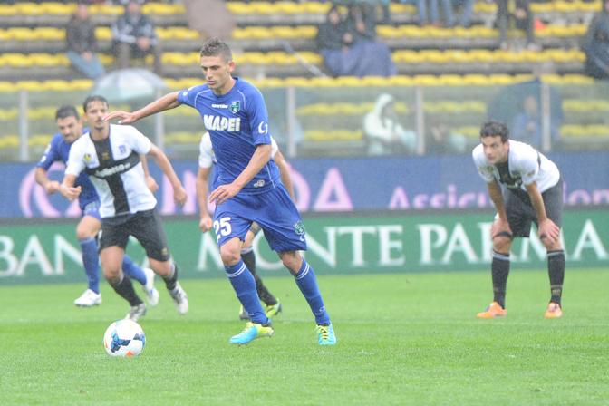 Berardi fa 1-1 col Parma in dieci. LaPresse